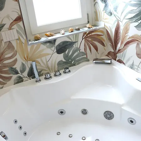 شقة Charming King With Balcony And Jacuzzi كومو