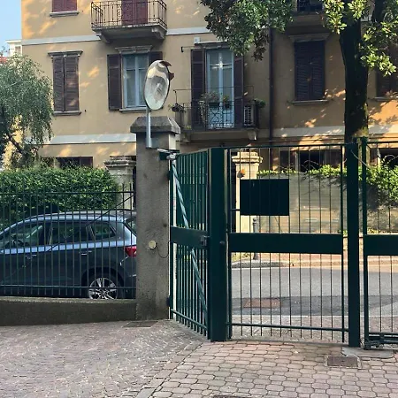 Charming King With Balcony And Jacuzzi *
