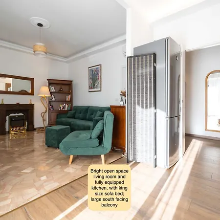 Charming King With Balcony And Jacuzzi Apartamento