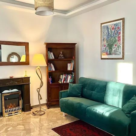 Charming King With Balcony And Jacuzzi Como